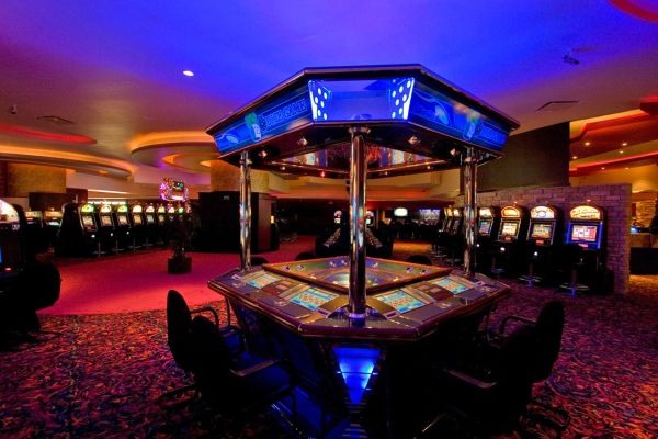 Casino Royal Yak, Hipódromo de las Américas