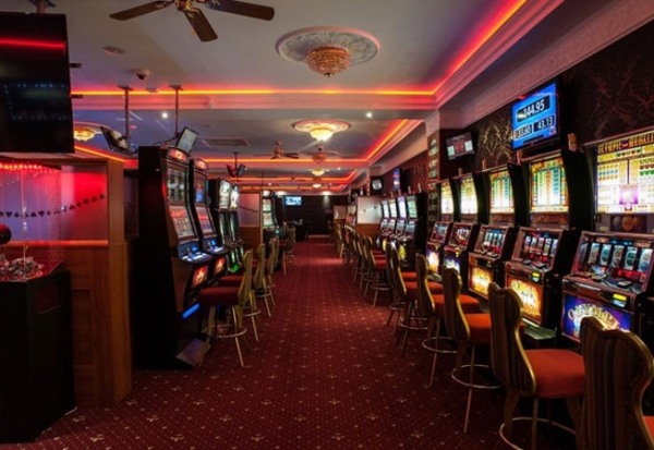 Fitzpatrick’s Casino Slots and Roulette